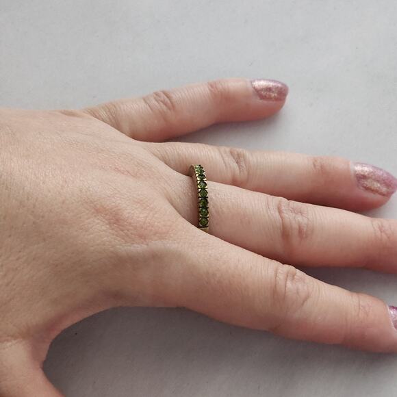 HEIDI DAUS Crystal Pavé Ring Band Bronze Size 9 Green Thin Swarovski Stacking - Picture 2 of 5